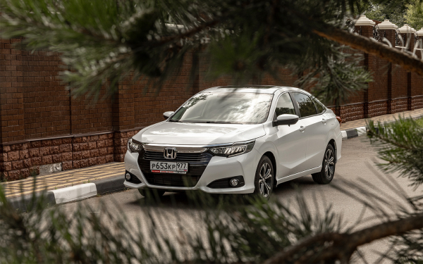 
            Кто ты, Crider? Поездили на самой дешевой Honda с гарантией и левым рулем
        