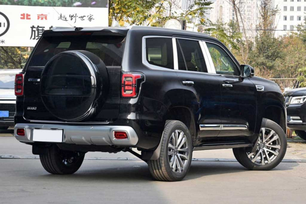 Внедорожник BAIC BJ60 предложили в России только с дизельным двигателем