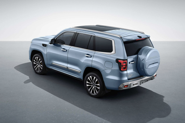 
            Шквал новинок, штраф за захват парковки и иски к Nissan. Итоги недели
        