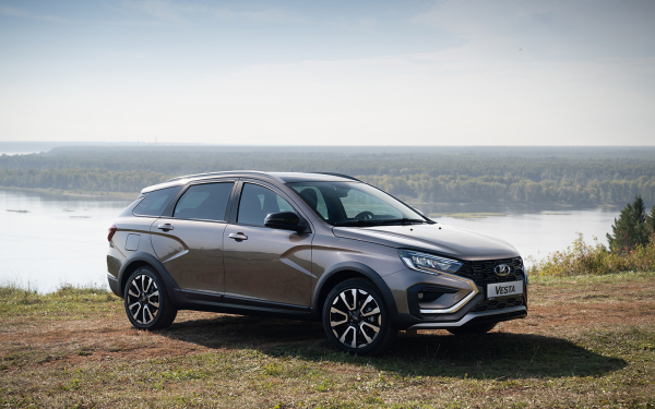 
            Вот что случилось с Kia Rio X-Line. Мы испытали новый Solaris KRX
        