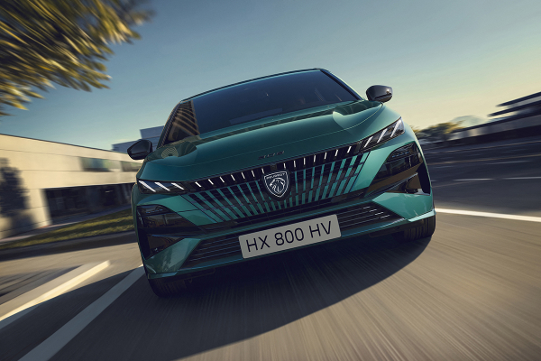 
            Шквал новинок, штраф за захват парковки и иски к Nissan. Итоги недели
        