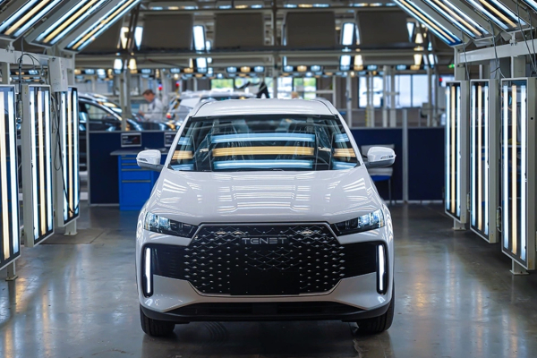 
            Шквал новинок, штраф за захват парковки и иски к Nissan. Итоги недели
        