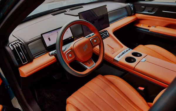 Jetour X70L: представлен бензиновый вариант модели в новом кузове