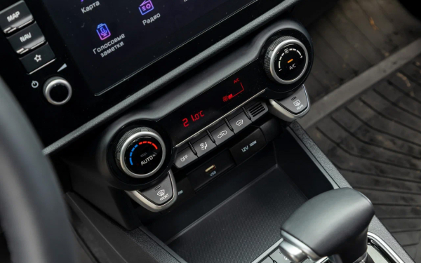 
            Вот что случилось с Kia Rio X-Line. Мы испытали новый Solaris KRX
        
