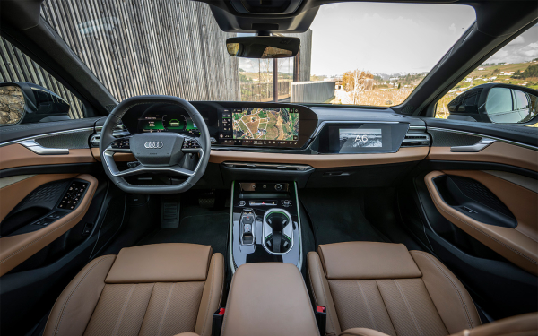 
            Новые универсалы Audi A6 Avant будут продавать в России с гарантией
        