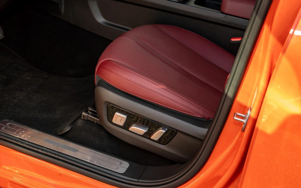 
            Считаем обновки. Мы покатались на Tank 300 после рестайлинга
        