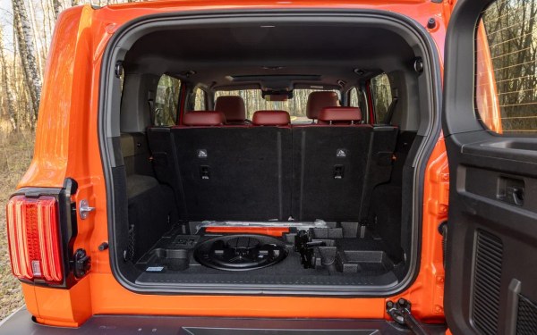 
            Считаем обновки. Мы покатались на Tank 300 после рестайлинга
        