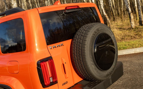 
            Считаем обновки. Мы покатались на Tank 300 после рестайлинга
        