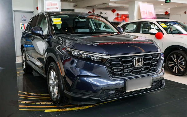 
            В России вступил в силу новый утильсбор. Что будет с ценами на автомобили
        