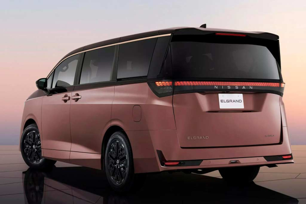 Рассекречен новый минивэн Nissan Elgrand четвертого поколения