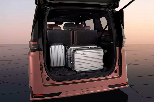 Рассекречен новый минивэн Nissan Elgrand четвертого поколения