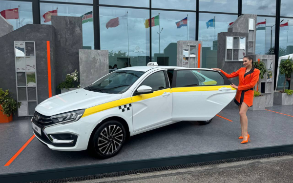 
            Каскад новинок, рост транспортного налога и Aura в такси. Итоги недели
        